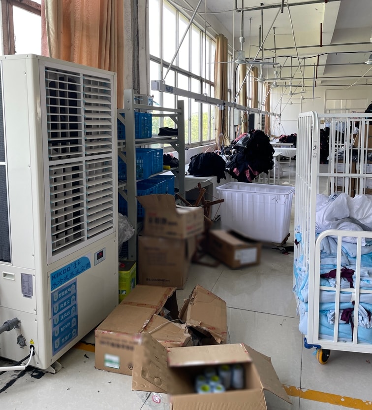 服裝廠廠房降溫安裝蒸發冷省電空調-立式雙風口軸流機組