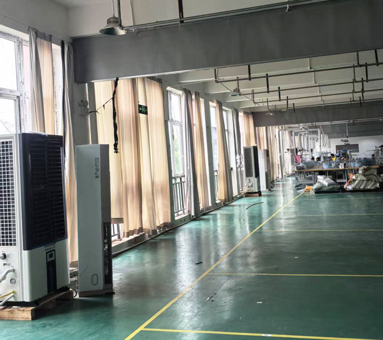 制衣廠車間降溫，安裝蒸發冷省電空調-立式軸流雙風口款